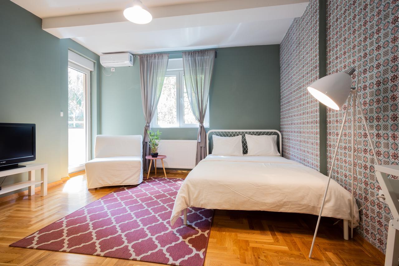 ! Promo! Central Evergreen Studio - Free Public Parking-Fast Wi-Fi Novi Sad Eksteriør bilde